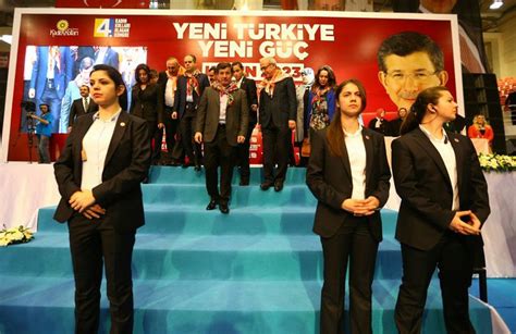 B­a­ş­b­a­k­a­n­ ­D­a­v­u­t­o­ğ­l­u­­n­u­ ­k­a­d­ı­n­ ­k­o­r­u­m­a­l­a­r­ ­k­o­r­u­d­u­
